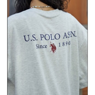 ユーエスポロアッスン(U.S. POLO ASSN.)のユーエスポロアッスン　別注バッグロゴT ワンポイント刺繍　ユニセックス(Tシャツ/カットソー(半袖/袖なし))