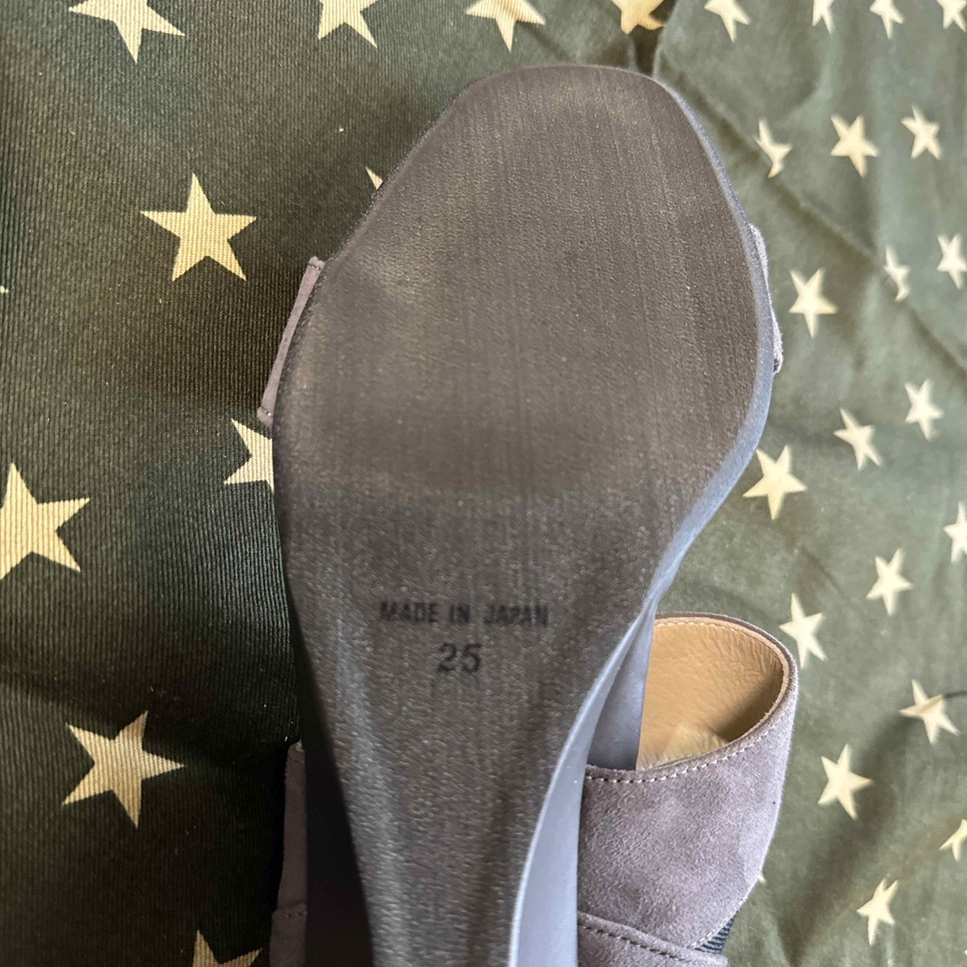 銀座ワシントン(ギンザワシントン)のワシントン靴店サンダル　グレー　サイズ25センチ　天然皮革 レディースの靴/シューズ(サンダル)の商品写真
