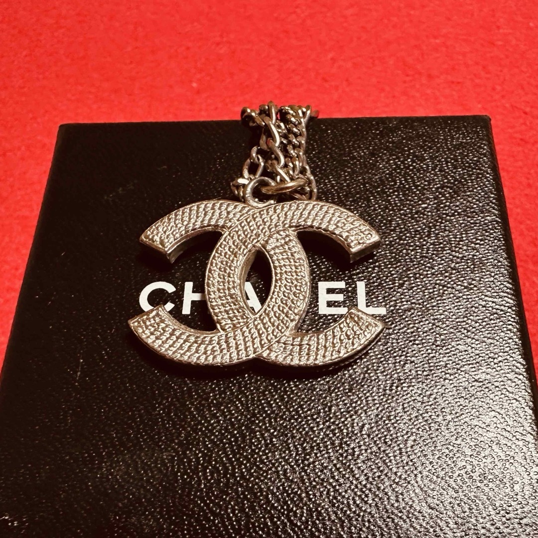 CHANEL(シャネル)の🌹CHANEL🌹シルバーペンダントネックレス レディースのアクセサリー(ネックレス)の商品写真