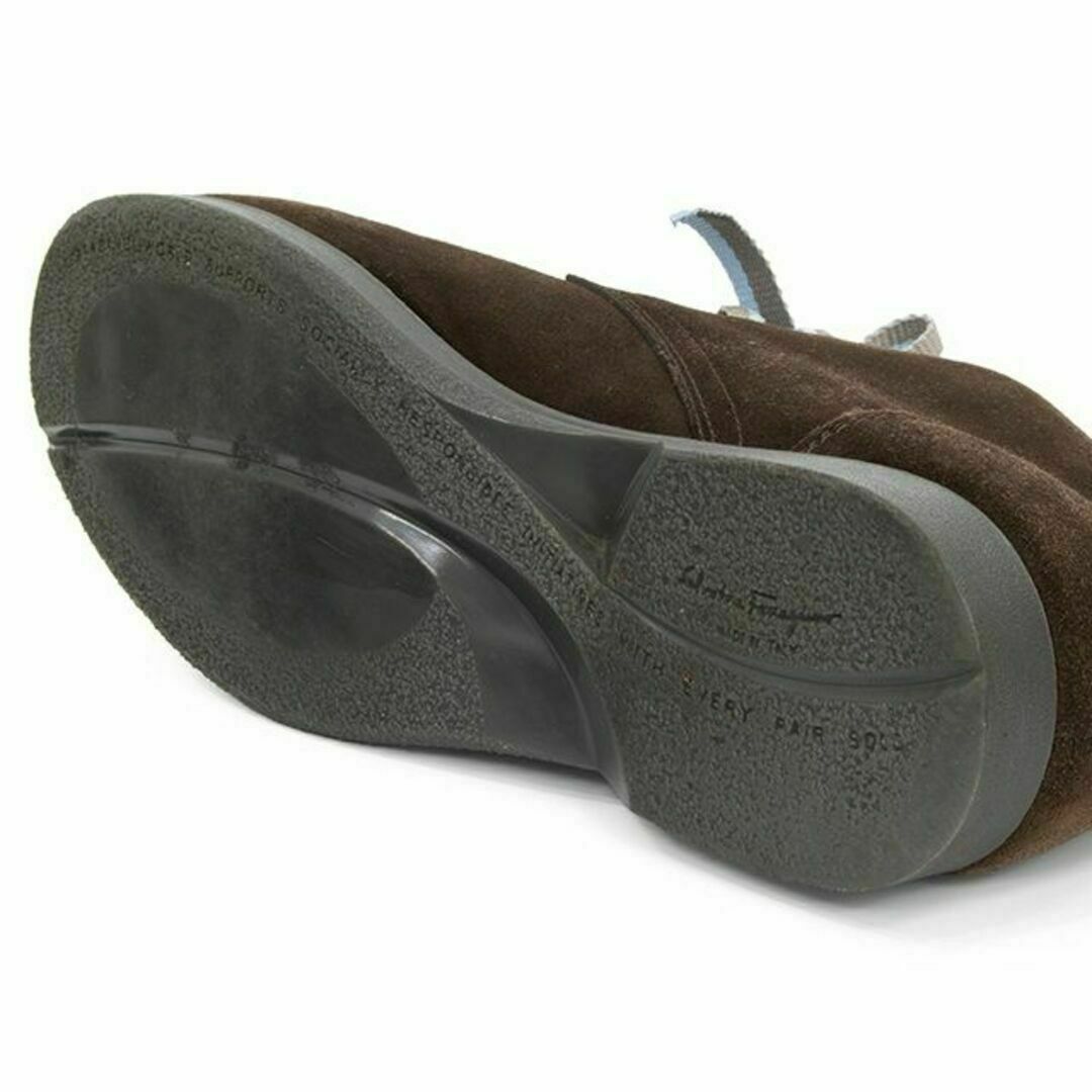 Salvatore Ferragamo(サルヴァトーレフェラガモ)の【全額返金保証・送料無料】フェラガモのチャッカブーツ・正規品・美品・25cm メンズの靴/シューズ(ブーツ)の商品写真