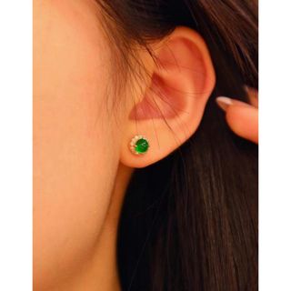 ▼天然ダイヤモンド付きエメラルドピアスk18 ビジューピアス(ピアス)