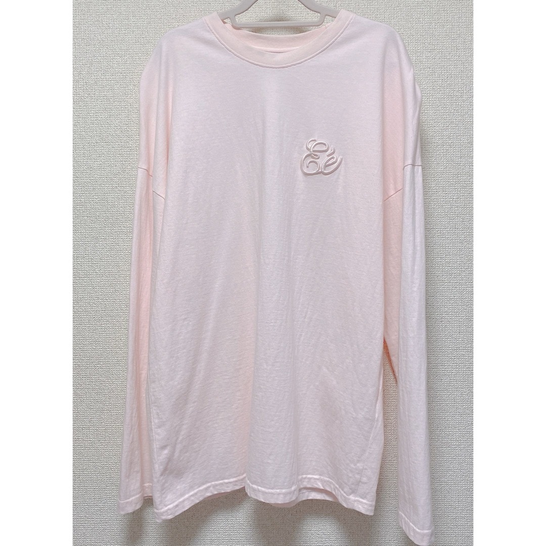 épine(エピヌ)のEé embroidery big long tee baby pink レディースのトップス(シャツ/ブラウス(長袖/七分))の商品写真