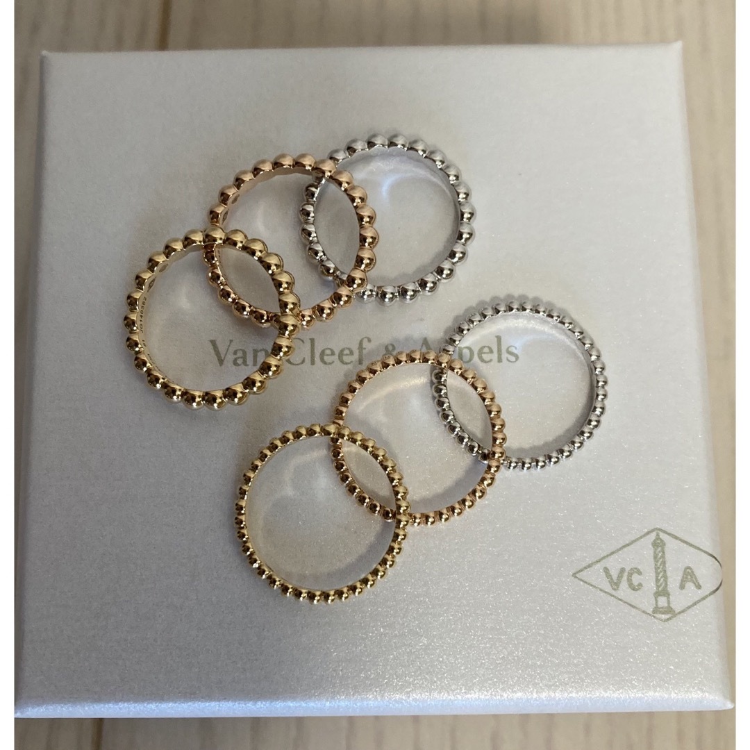 Van Cleef & Arpels(ヴァンクリーフアンドアーペル)のペルレ ゴールドパール リング スモールモデル ローズゴールド サイズ51 レディースのアクセサリー(リング(指輪))の商品写真