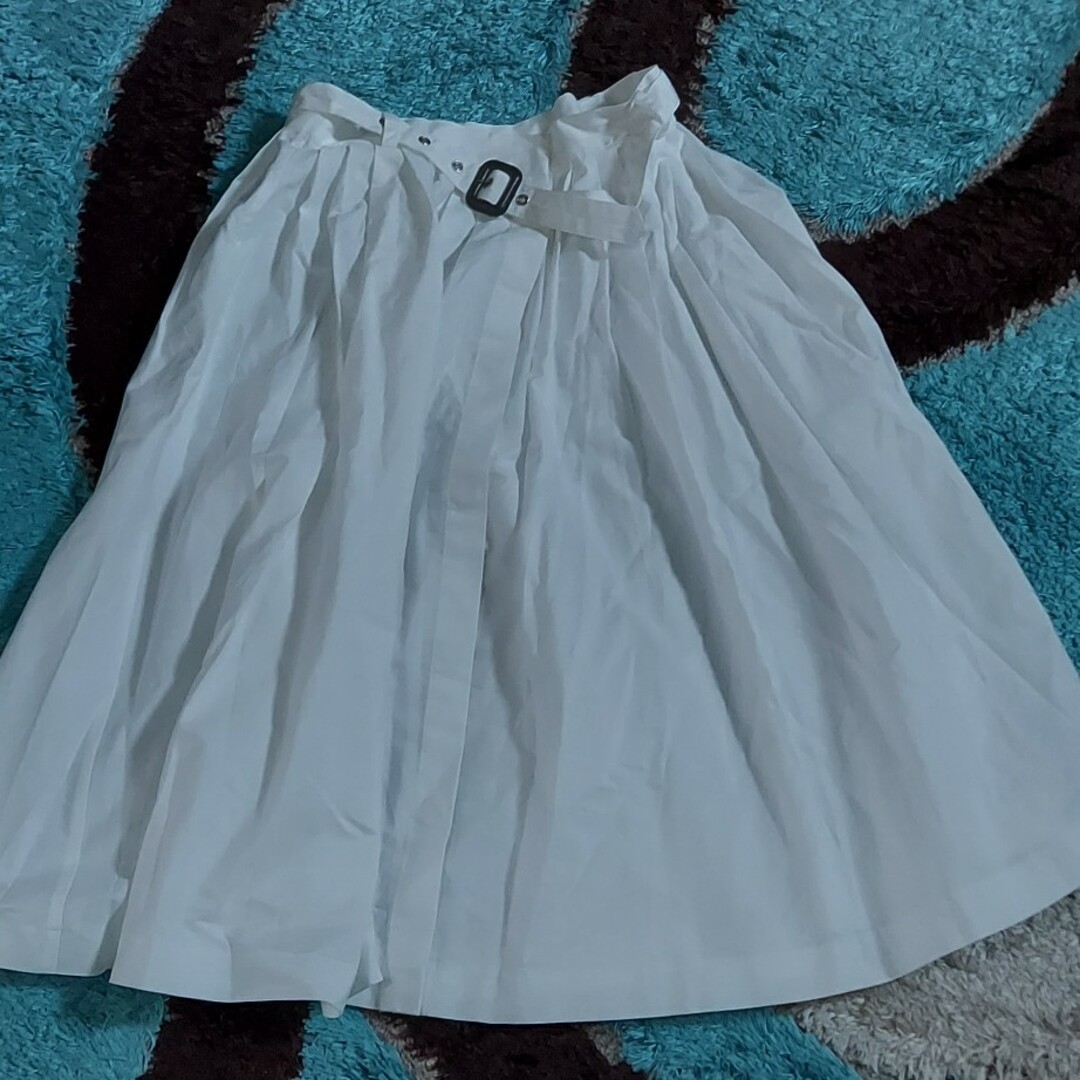 Whim Gazette(ウィムガゼット)のウィムガゼットホワイトスカート レディースのスカート(ひざ丈スカート)の商品写真
