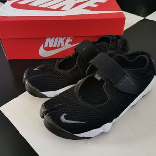 ナイキ(NIKE)の未使用 NIKE エアリフト 24cm ブラック 箱あり(サンダル)