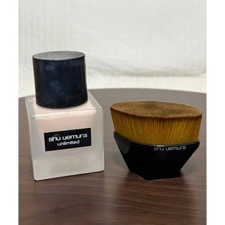 シュウウエムラ(shu uemura)のshu uemura アンリミテッドラスティングフルイド484 +フェイスブラシ(ファンデーション)