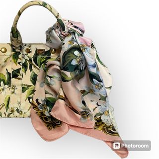 DOLCE&GABBANA(バンダナ/スカーフ)のフリマアイテム一覧 DOLCE&GABBANA(バンダナ/スカーフ)のフリマアイテム一覧