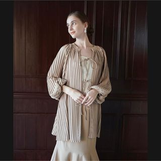 Acka新品pleats volume blouse (beige)(シャツ/ブラウス(長袖/七分))