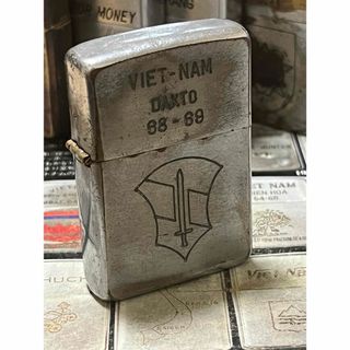 ジッポー(ZIPPO)の【ベトナムZIPPO】本物 1968年製ベトナムジッポー「在ベトナム第1野戦軍」(タバコグッズ)