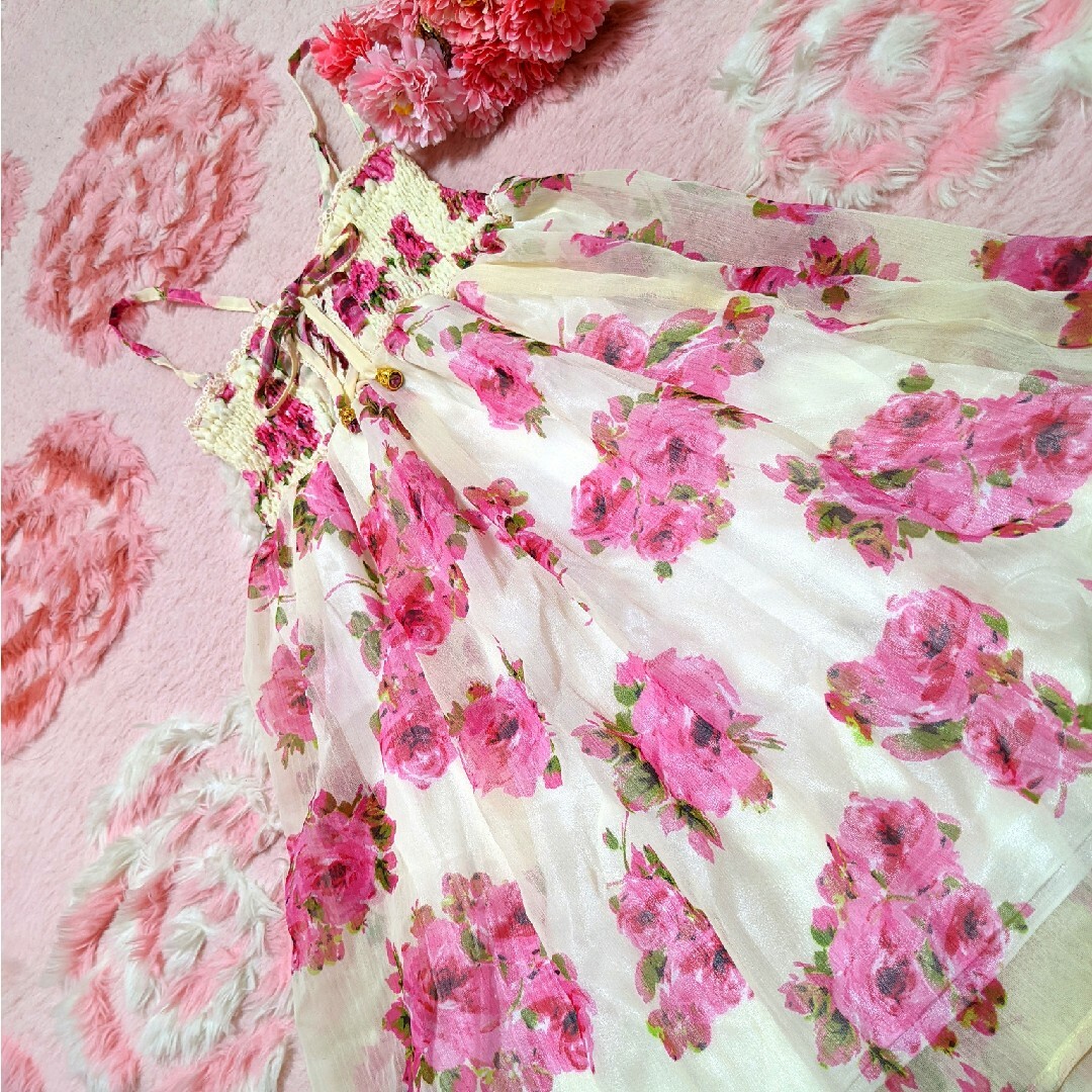 LIZ LISA(リズリサ)のリズリサ♥薄ベージュ×ピンク♥花柄♥編み上げ♥激可愛❤サラサラ♥ワンピース レディースのワンピース(ミニワンピース)の商品写真