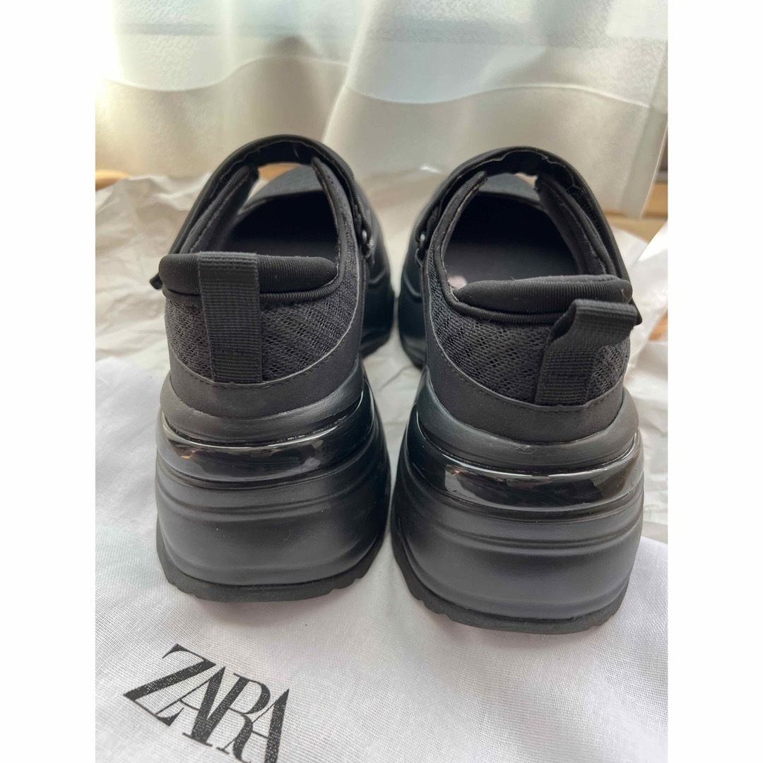 ZARA - 【美品】バレエフラットスニーカー ZARA 37 厚底の通販 ZARA - 【美品】バレエフラットスニーカー ZARA 37 厚底の通販