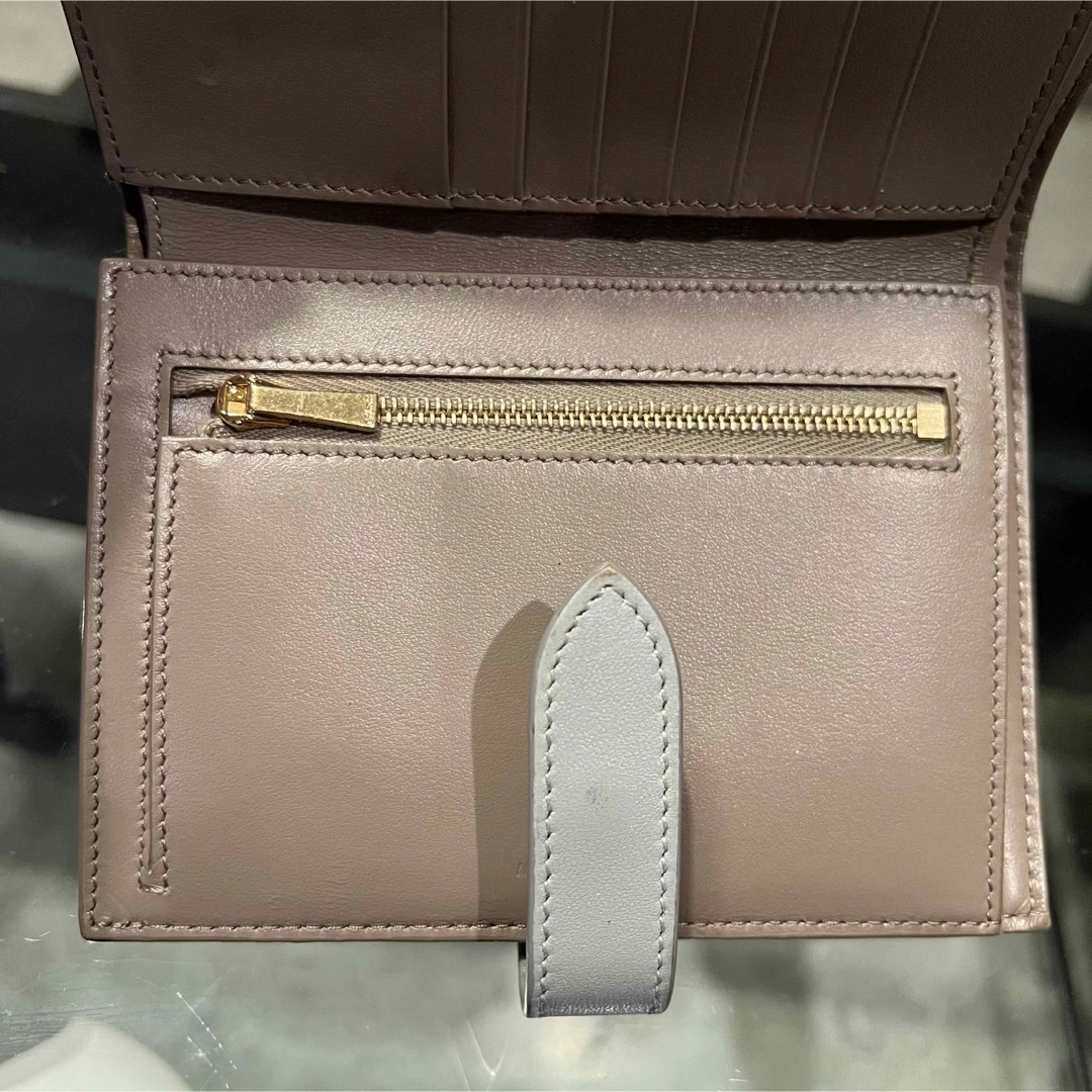 celine(セリーヌ)の正規品　CELINE セリーヌ　ストラップウォレット　ミディアム　財布　二つ折り レディースのファッション小物(財布)の商品写真