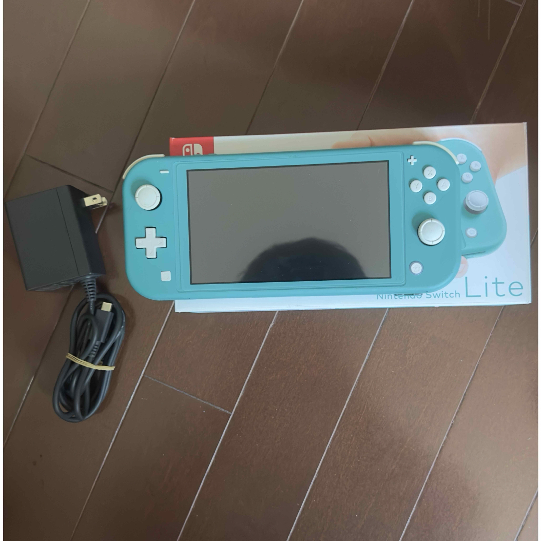 任天堂(ニンテンドウ)のNintendo Switch Lite ターコイズ エンタメ/ホビーのゲームソフト/ゲーム機本体(家庭用ゲーム機本体)の商品写真