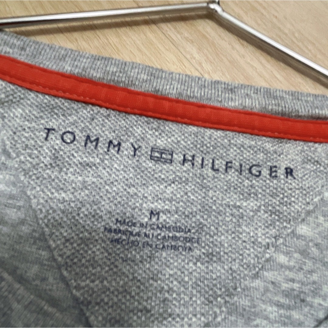 TOMMY HILFIGER(トミーヒルフィガー)のTOMMY HILFIGER　Tシャツ　胸ポケット　ワンポイント　USA古着 メンズのトップス(Tシャツ/カットソー(半袖/袖なし))の商品写真