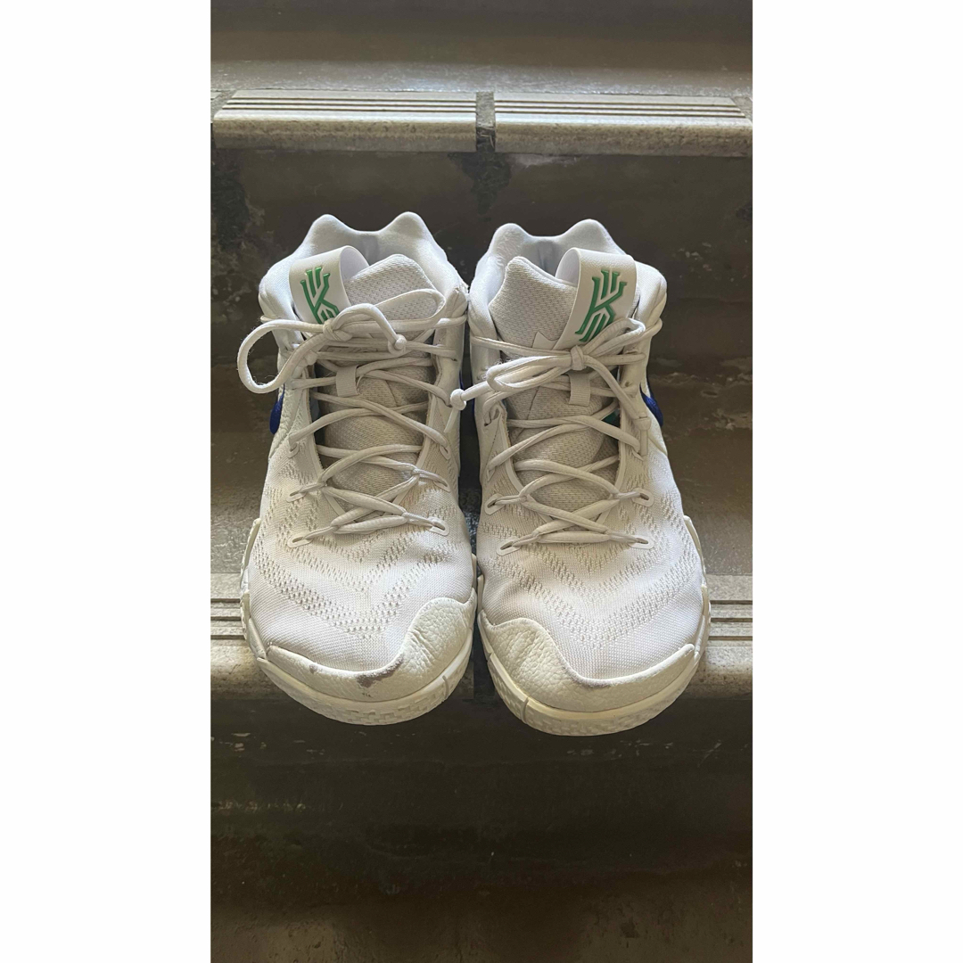 NIKE(ナイキ)のナイキ　エア　ズーム　カイリー4 ホワイト　グリーン　ブルー　アービング メンズの靴/シューズ(スニーカー)の商品写真