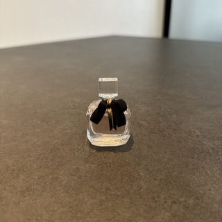 イヴサンローラン(Yves Saint Laurent)のイヴ・サンローラン　モンパリ　オーデパルファム　7.5ml(香水(女性用))