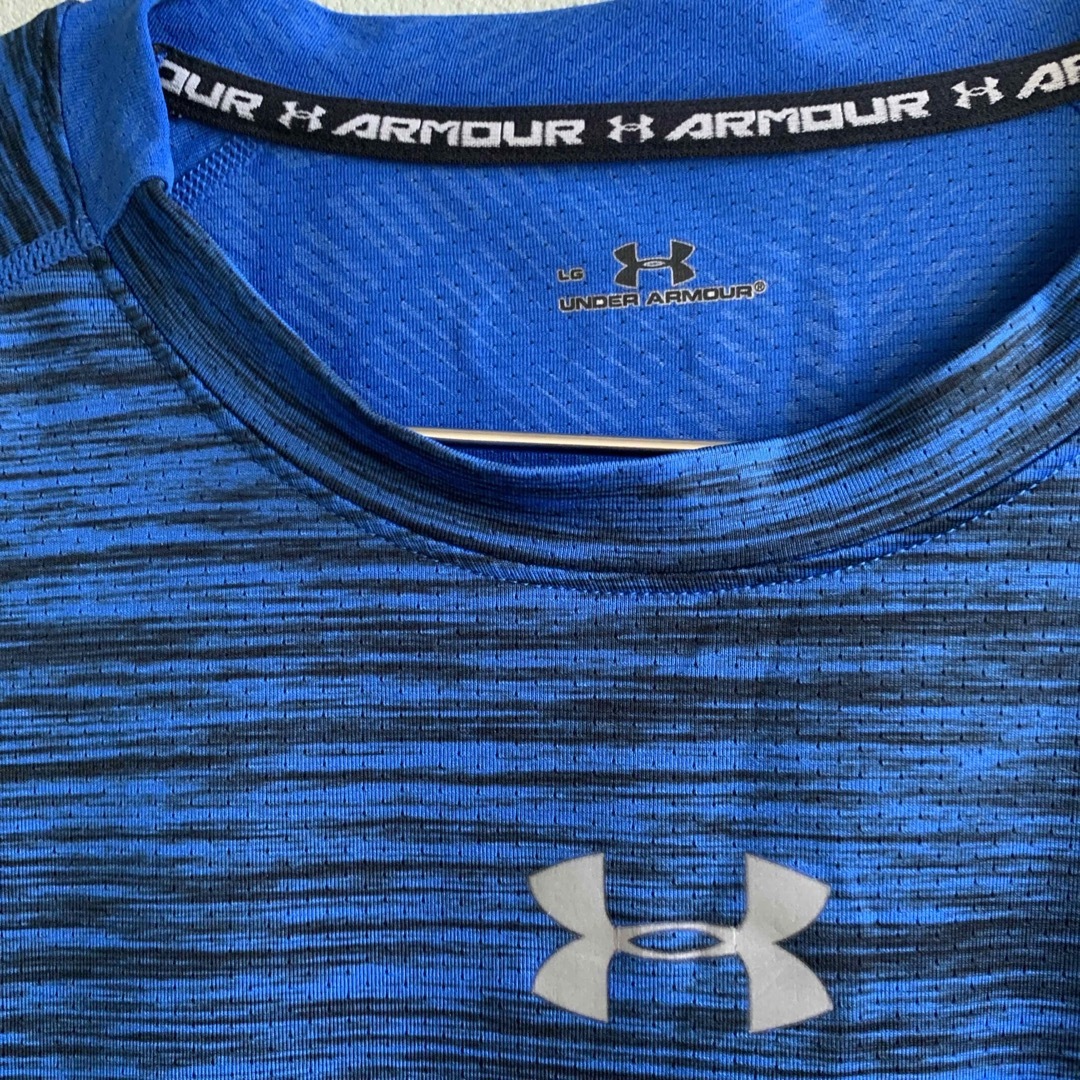 UNDER ARMOUR(アンダーアーマー)のアンダーアーマー  速乾  トレーニングシャツ レディースのトップス(Tシャツ(半袖/袖なし))の商品写真