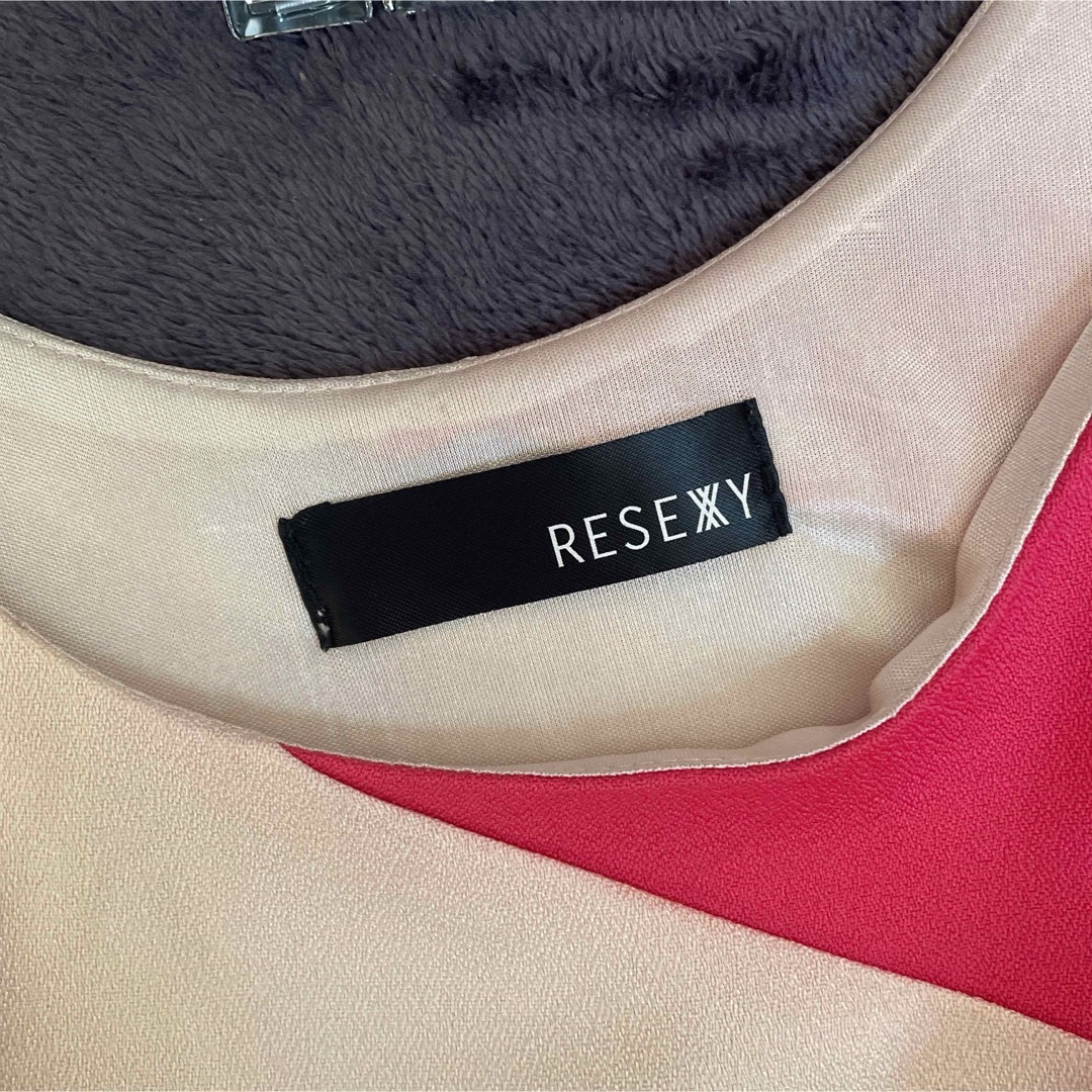 RESEXXY(リゼクシー)の美品リゼクシーRESEXXY ピンクビジューワンピFsize レディースのワンピース(ミニワンピース)の商品写真
