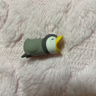 ケーブルバイト　ペンギン