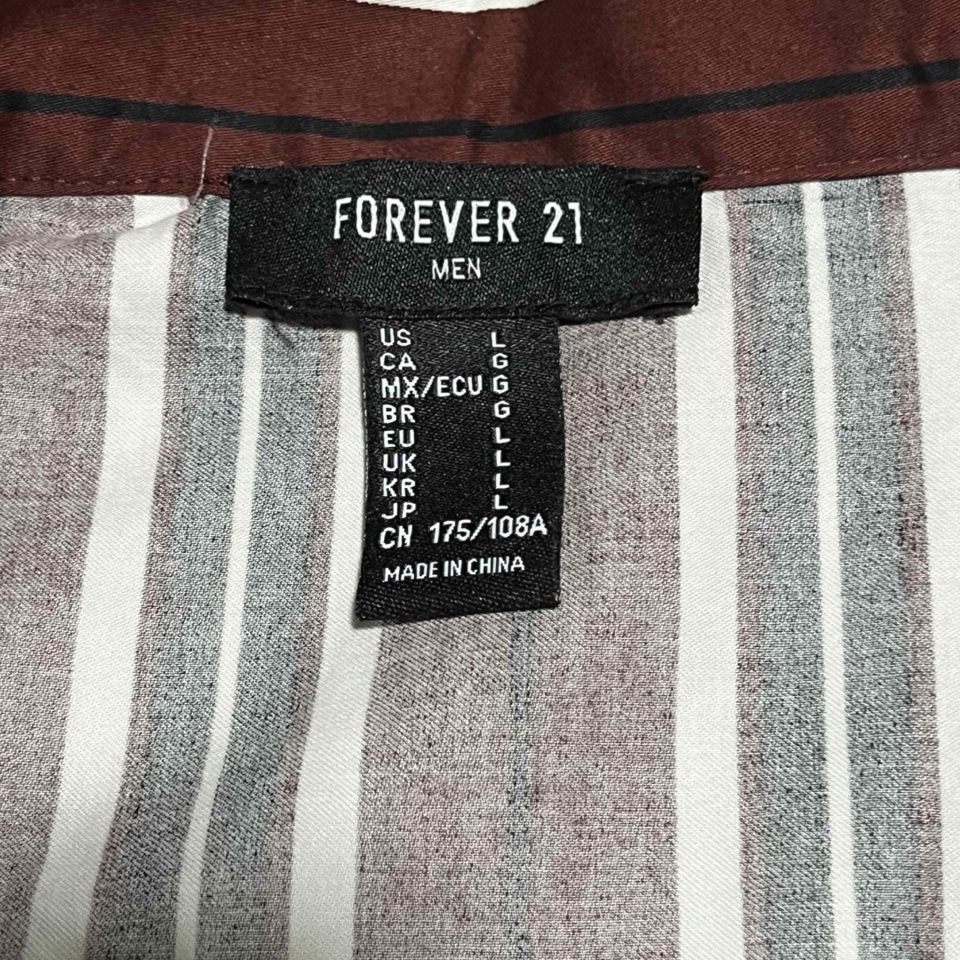 FOREVER 21(フォーエバートゥエンティーワン)のFOREVER21 オープンカラー 半袖シャツ ストライプ Lサイズ 【美品】 メンズのトップス(シャツ)の商品写真