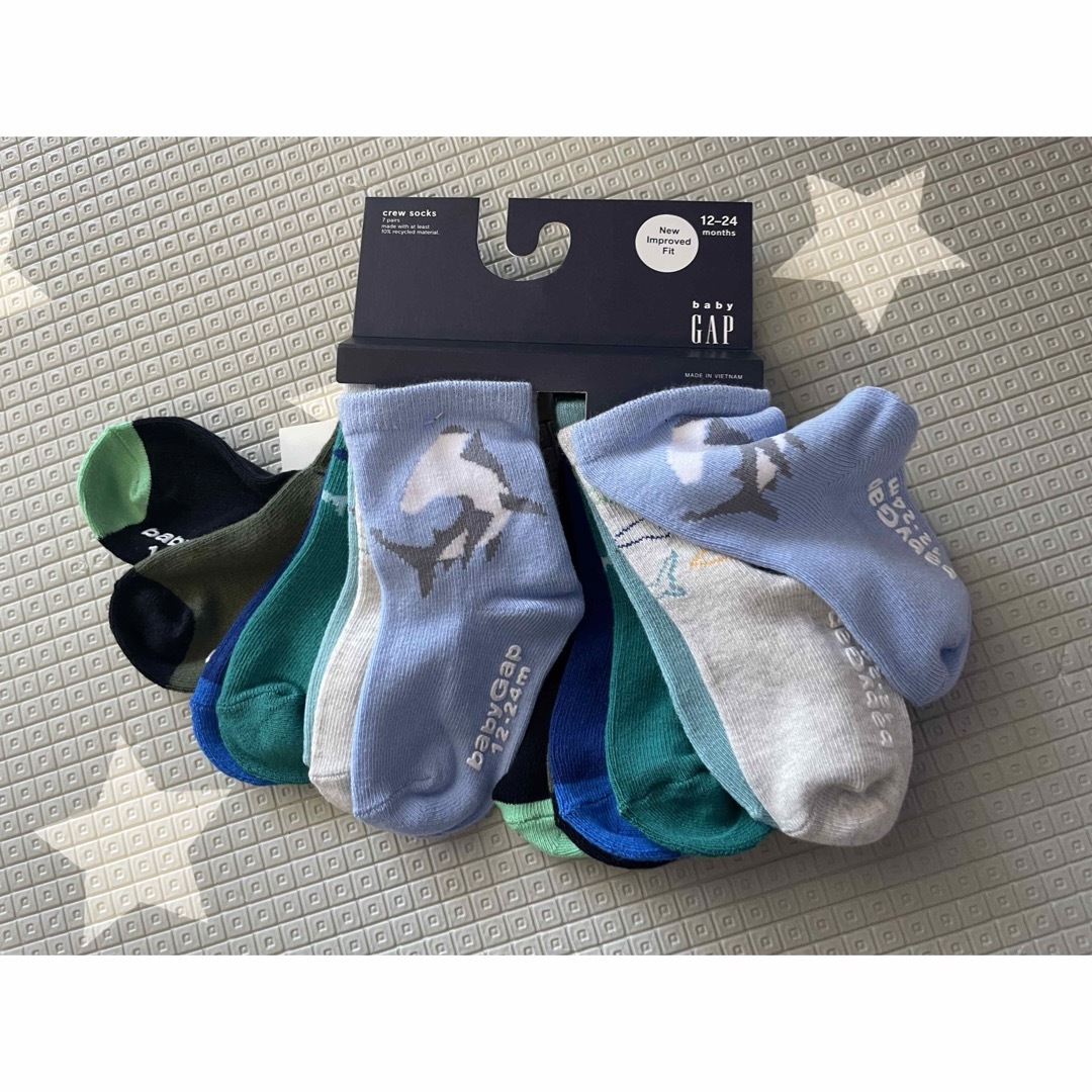 GAP Kids(ギャップキッズ)のGAP 7足 サメ靴下 12-24m キッズ/ベビー/マタニティのこども用ファッション小物(靴下/タイツ)の商品写真