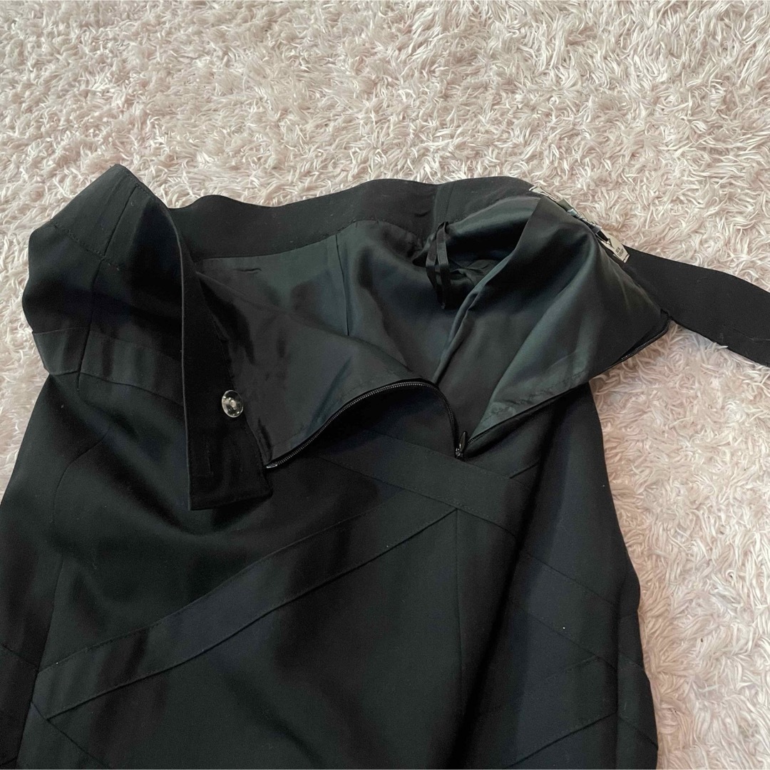 ESCADA(エスカーダ)のESCADA ヒザ丈スカート　ウール100% リボン　ブラック　サイズS レディースのスカート(ひざ丈スカート)の商品写真