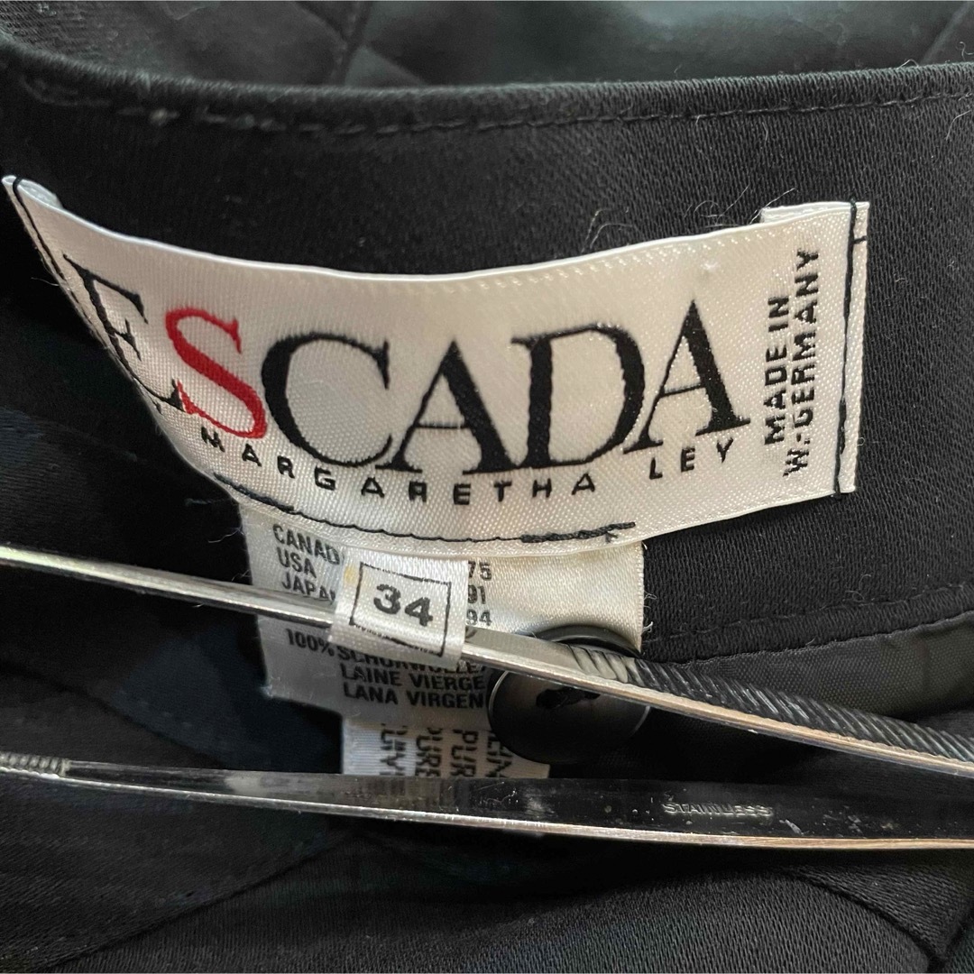 ESCADA(エスカーダ)のESCADA ヒザ丈スカート　ウール100% リボン　ブラック　サイズS レディースのスカート(ひざ丈スカート)の商品写真