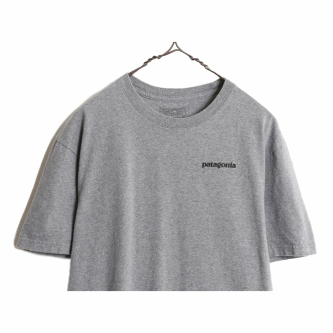 patagonia(パタゴニア)の16年製 パタゴニア 両面 プリント 半袖 Tシャツ メンズ М / 古着 Patagonia アウトドア フィッツロイ P6 バックプリント ボックスロゴ 灰 メンズのトップス(Tシャツ/カットソー(半袖/袖なし))の商品写真