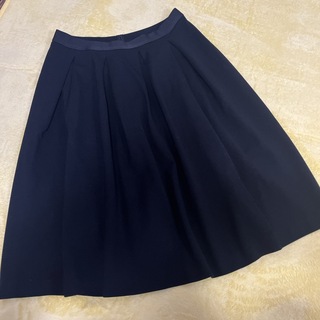 ユニクロ(UNIQLO)の黒スカートと黒ロングパンツ2点セット(ひざ丈スカート)