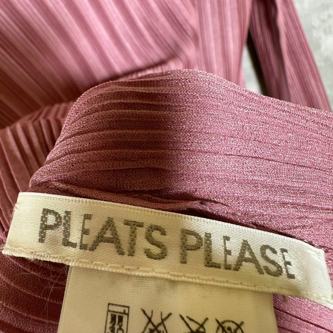 PLEATS PLEASE ISSEY MIYAKE 】Made in Japan high neck