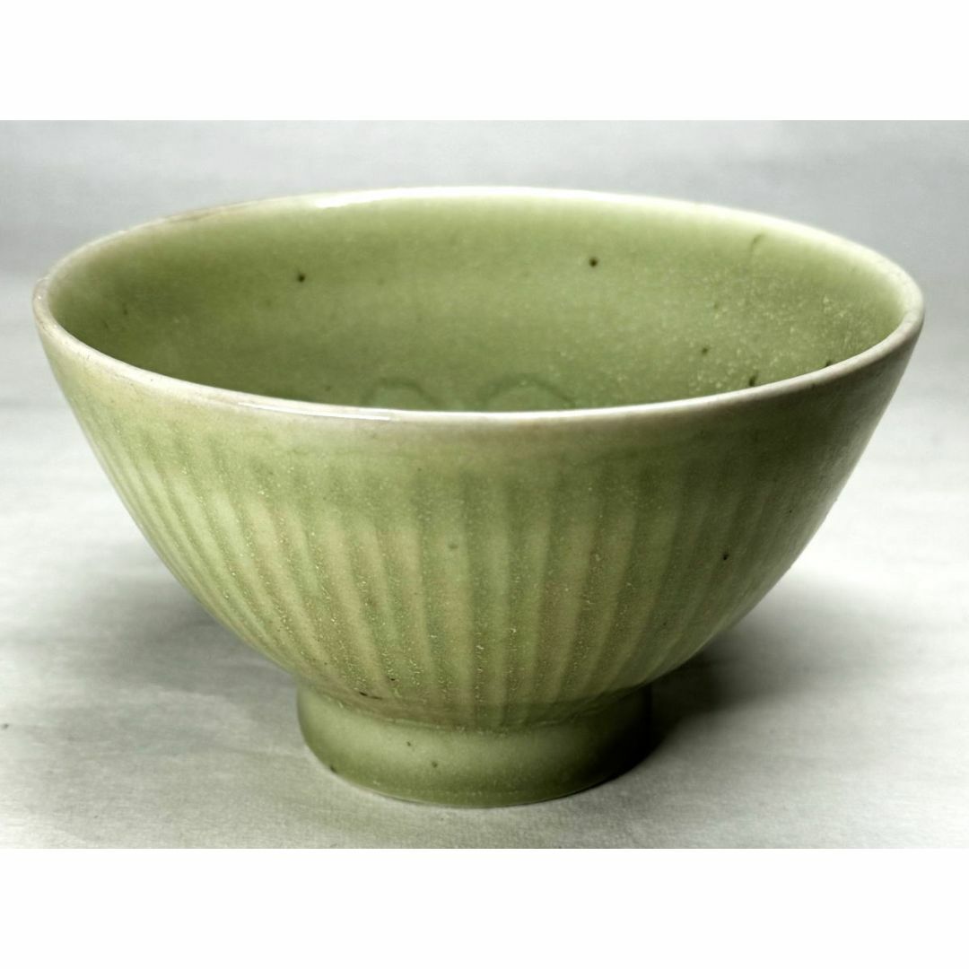 宋時代 龍泉窯青磁茶碗 無傷 時代品 伝世品焼物 歴史唐物 ウブ品 宋時代 龍泉窯青磁茶碗 無傷 時代品 伝世品焼物 歴史唐物 ウブ品