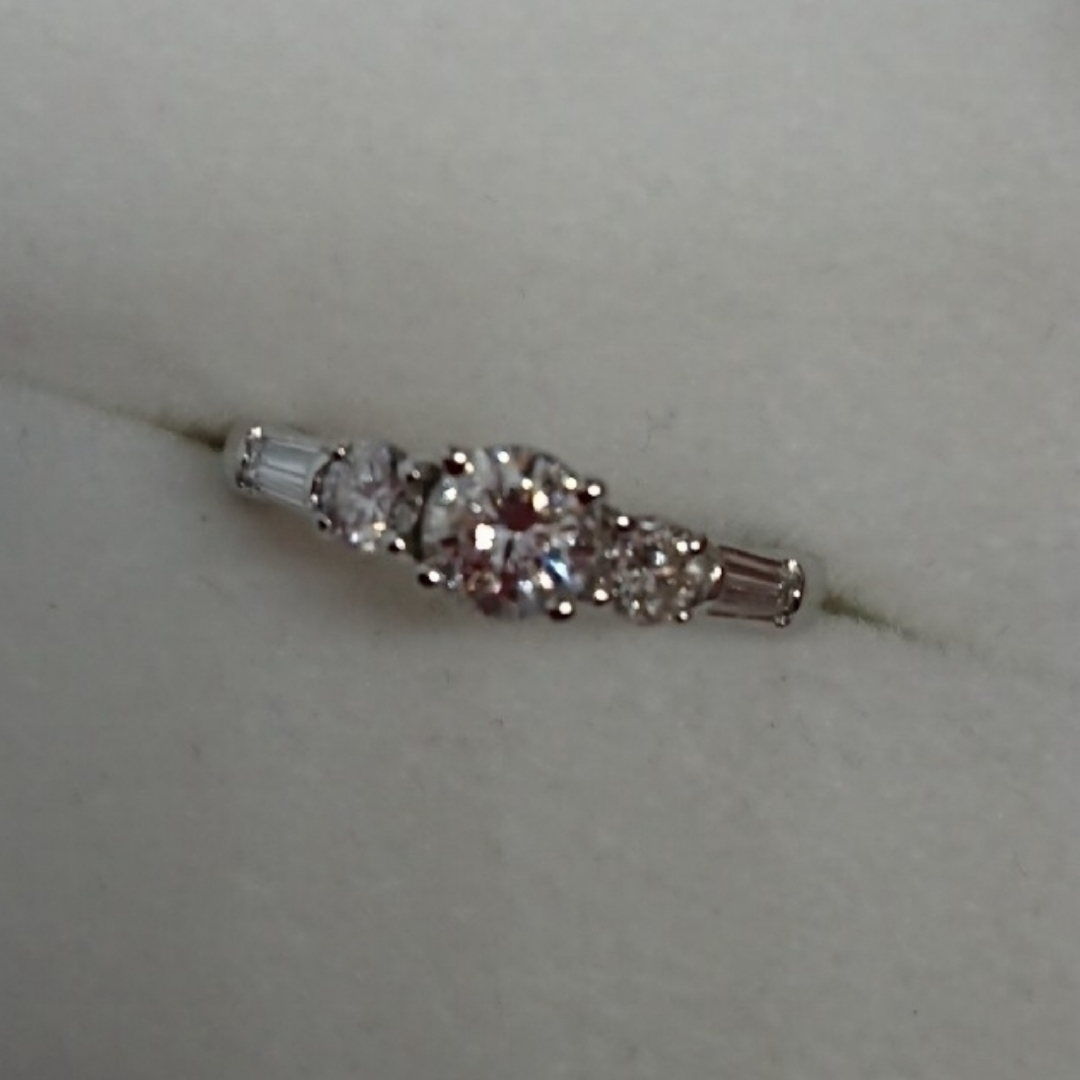 プラチナダイヤモンドリング　　　　　　✨1.02ct   極美品✨お値下げ レディースのアクセサリー(リング(指輪))の商品写真