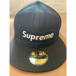 シュプリーム(Supreme)の激レア　ツバ裏グリーン　newera supreme 7 5/8  訳あり(キャップ)