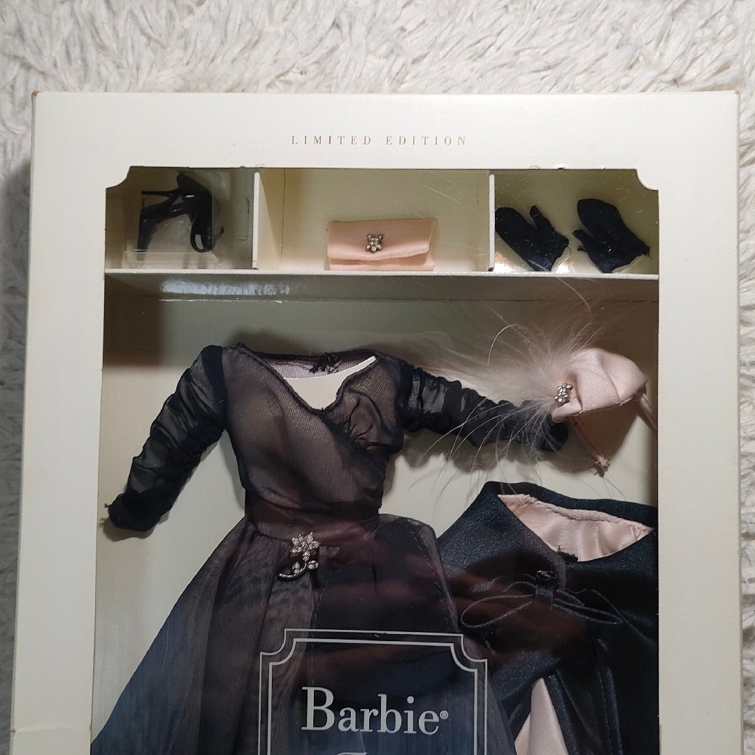 Barbie(バービー)の【未開封】バービー　アウトフィット ミッドナイト・ミスチーフ ハンドメイドのぬいぐるみ/人形(人形)の商品写真