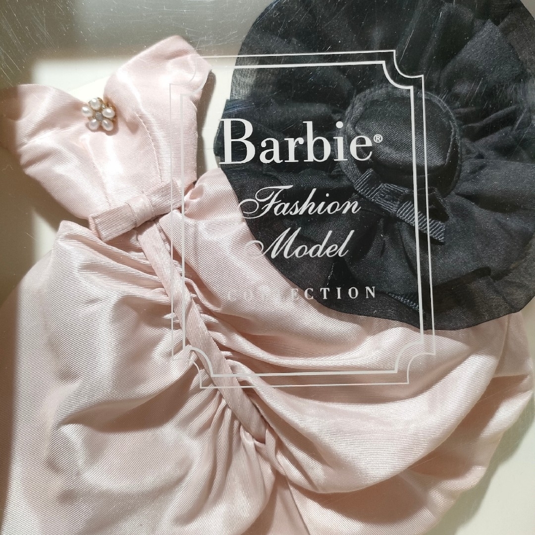 Barbie(バービー)の【未開封】バービー　アウトフィット　 ブラッシュ・ビカム・ハー・ファッション エンタメ/ホビーのコレクション(その他)の商品写真