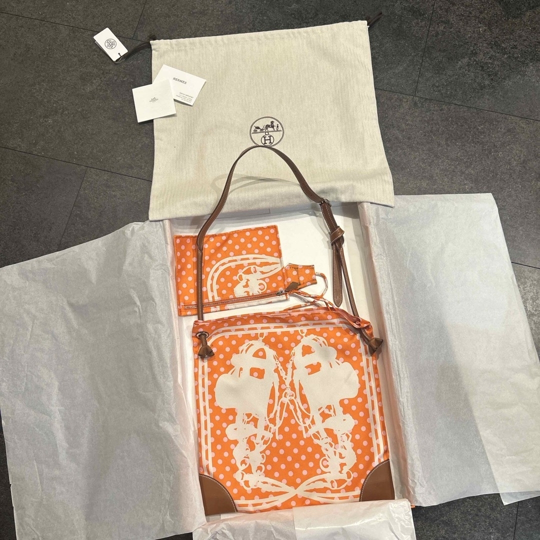 Hermes(エルメス)のエルメス　シルキーシティPM ブリットガラファントム レディースのバッグ(ショルダーバッグ)の商品写真