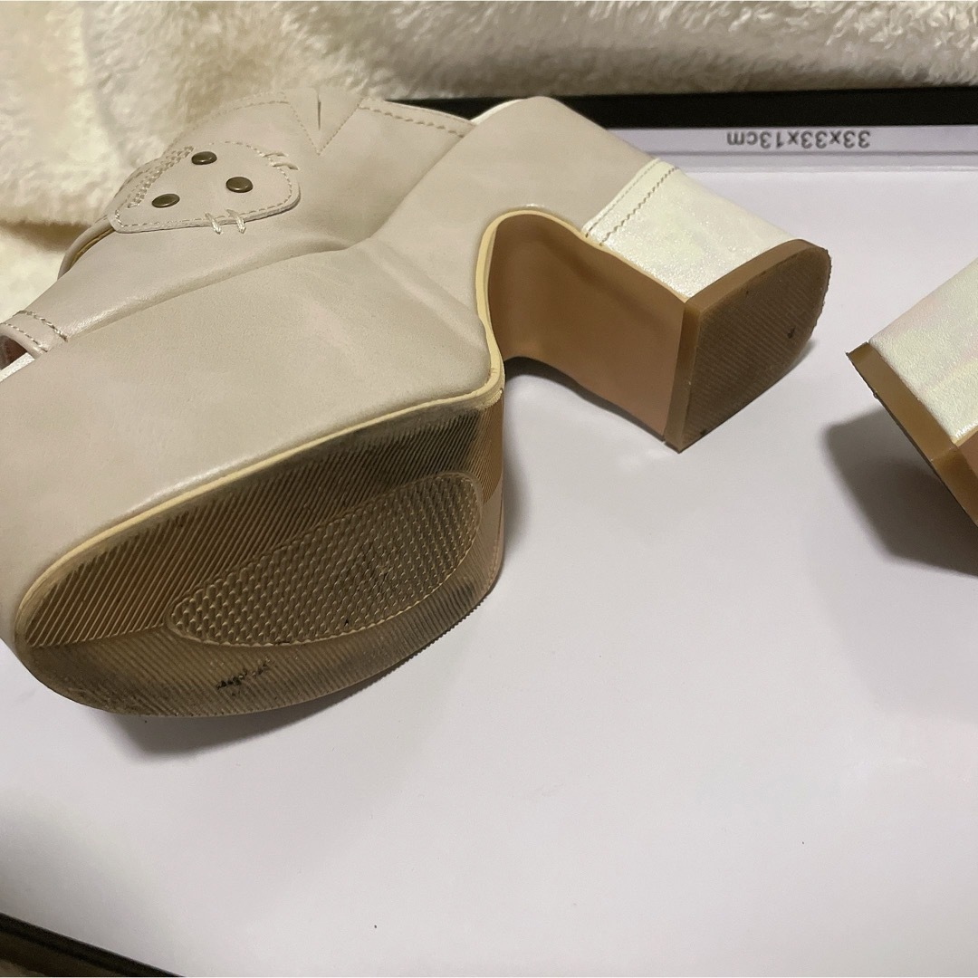 YOSUKE(ヨースケ)のヨースケ　厚底　ベルト　サンダル　ホワイト レディースの靴/シューズ(サンダル)の商品写真