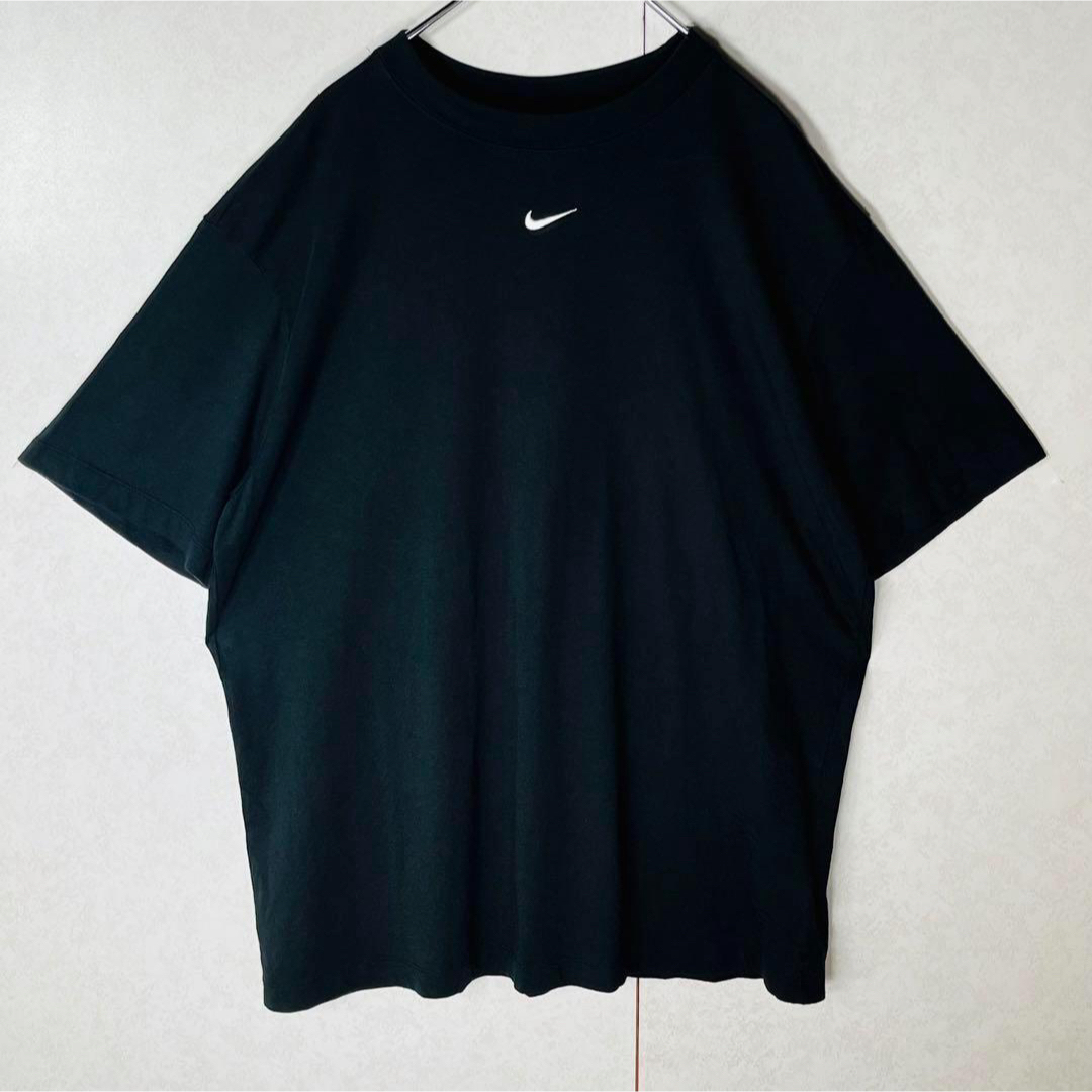 NIKE(ナイキ)の【人気デザイン】ナイキ NIKE センター刺繍ロゴ Tシャツ 黒 XLサイズ メンズのトップス(Tシャツ/カットソー(半袖/袖なし))の商品写真