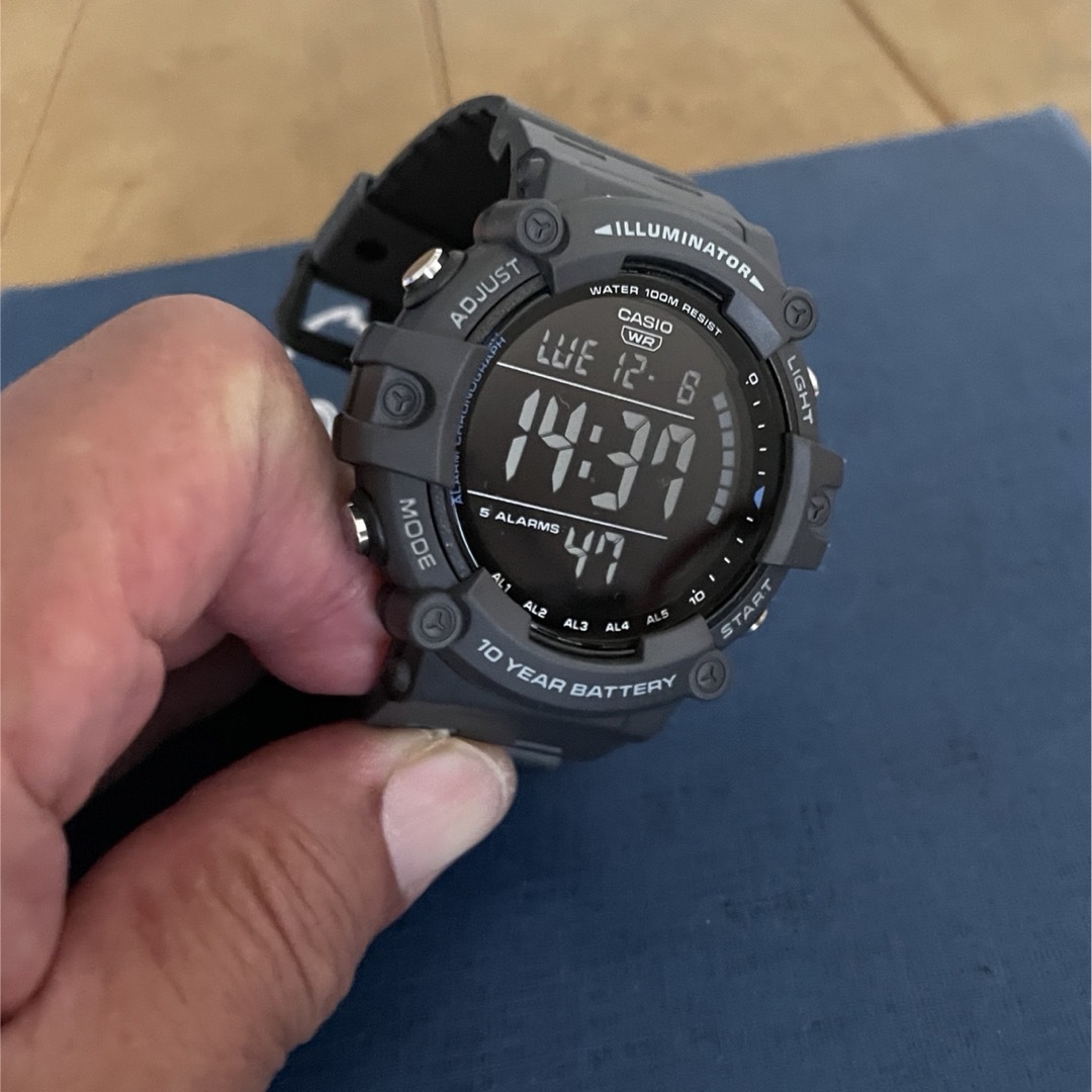 CASIO - カシオ デジタル腕時計 未使用新品 海外モデル ビッグ CASIO - カシオ デジタル腕時計 未使用新品 海外モデル ビッグ