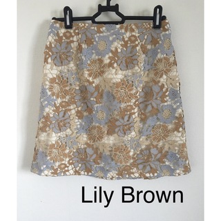 リリーブラウン(Lily Brown)のLily Brown 花柄刺繍スカート(ひざ丈スカート)