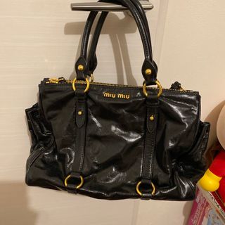 ミュウミュウ(miumiu)のmiumiuバッグ(ハンドバッグ)