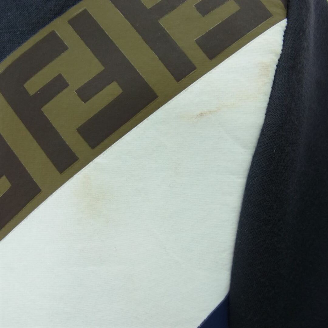 FENDI(フェンディ)のFENDI フェンディ ジャケット FW0833 × フィラ FENDI MANIA Logo Print Bomber Jacket ロゴ プリント ボンバー ジャケット ネイビー系 46【中古】 メンズのジャケット/アウター(その他)の商品写真