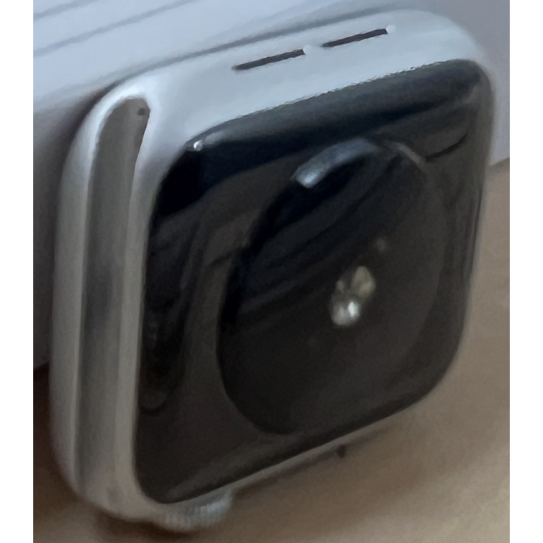 Apple(アップル)のApple Watch SE 40mm Silver Aluminum Case メンズの時計(腕時計(デジタル))の商品写真
