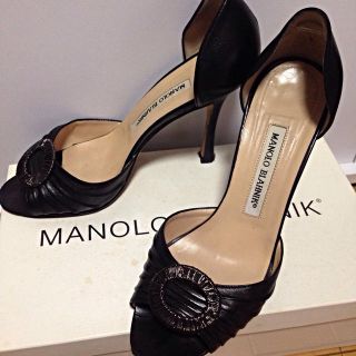 マノロブラニク(MANOLO BLAHNIK)のマノロ黒オープントゥパンプス 春夏(ハイヒール/パンプス)