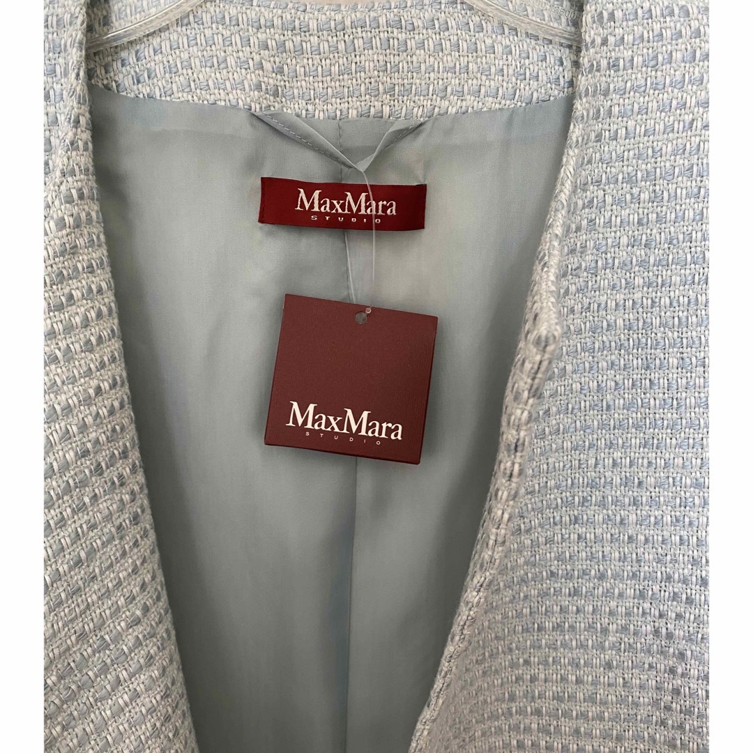 Max Mara(マックスマーラ)の新品未使用　maxmara スーツ38 レディースのジャケット/アウター(ノーカラージャケット)の商品写真