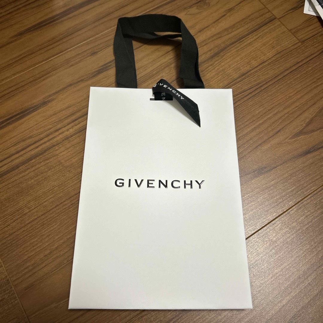 GIVENCHY(ジバンシィ)のジバンシイ　ショップ袋　ショッパー レディースのバッグ(ショップ袋)の商品写真
