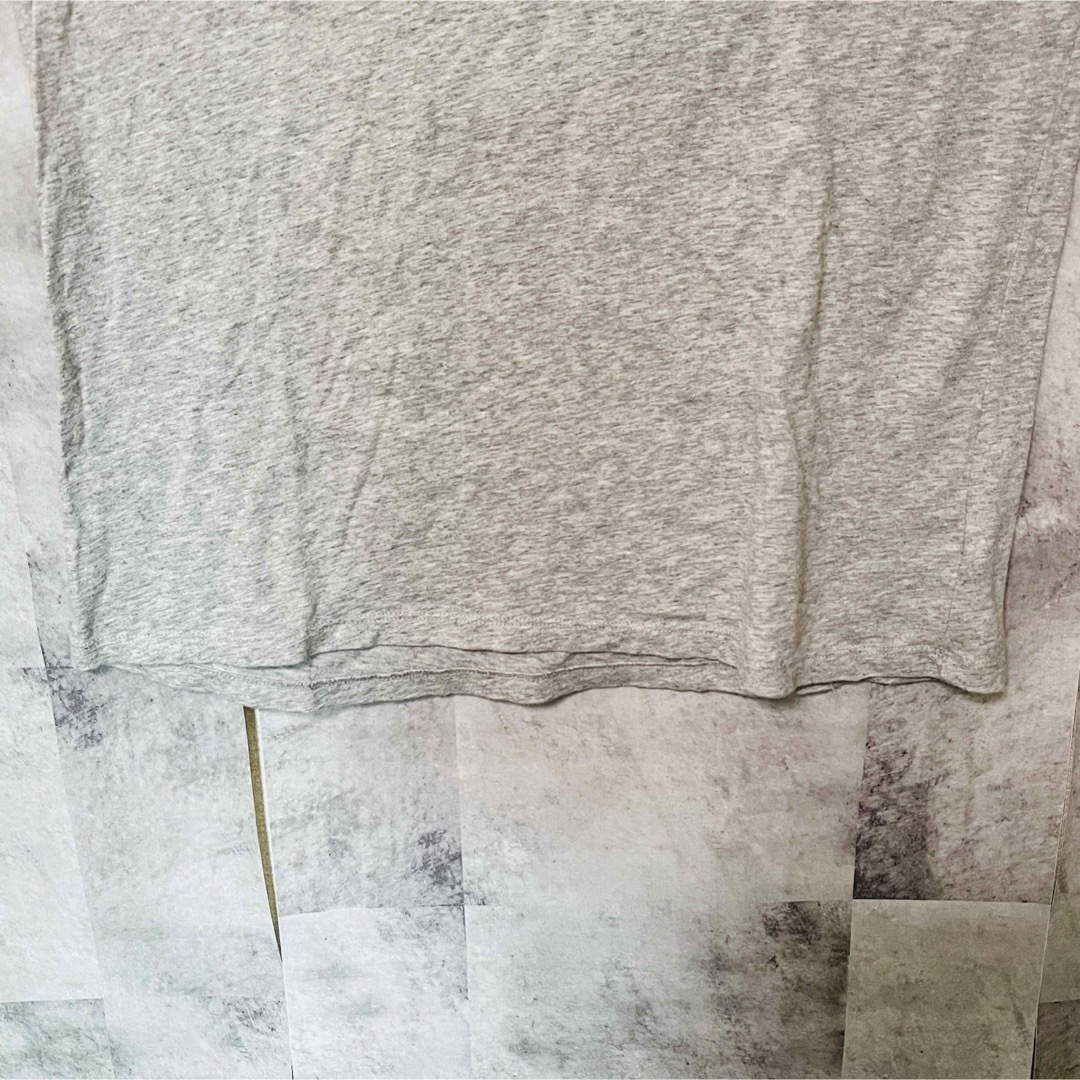 GAP(ギャップ)のGAP Tシャツ　センターロゴ　ビッグロゴ　グレー　Mサイズ メンズのトップス(Tシャツ/カットソー(半袖/袖なし))の商品写真