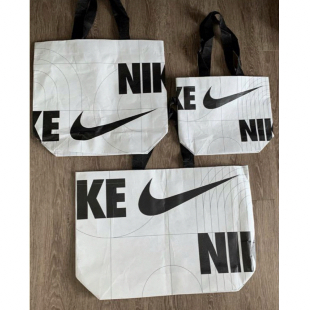 NIKE(ナイキ)のNIKE エコバッグMサイズ レディースのバッグ(エコバッグ)の商品写真