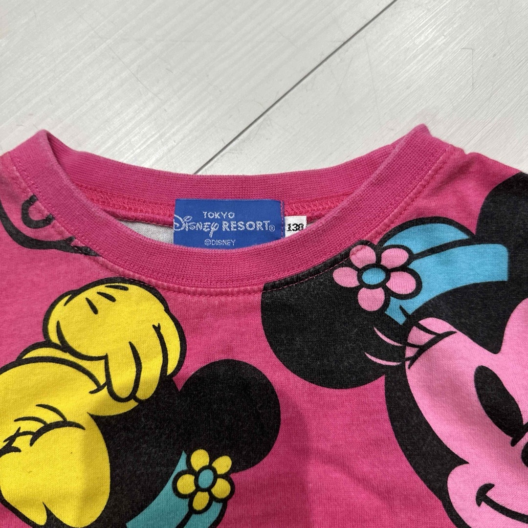 Disney(ディズニー)のミニー　総柄Tシャツ　130cm キッズ/ベビー/マタニティのキッズ服女の子用(90cm~)(Tシャツ/カットソー)の商品写真