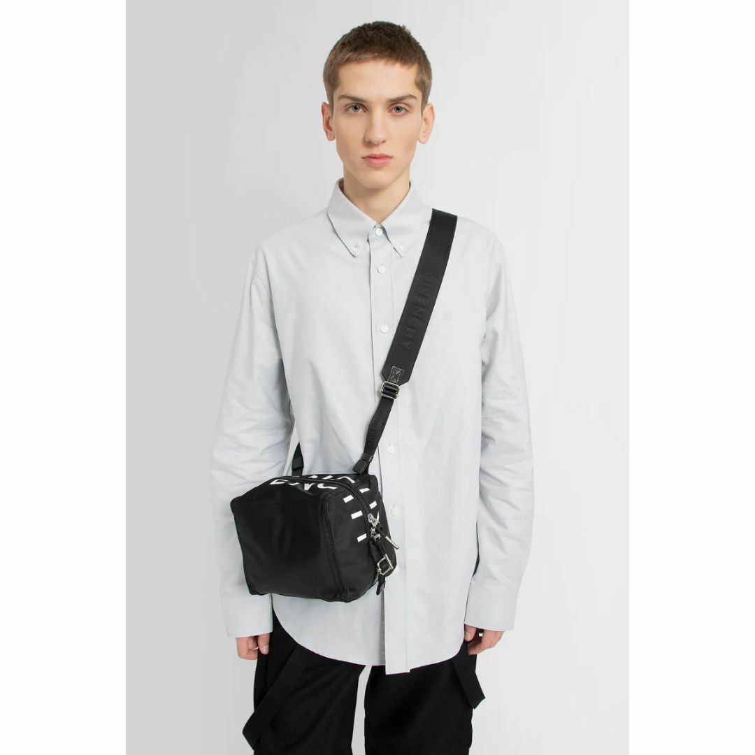 GIVENCHY(ジバンシィ)の新品 Givenchy パンドラ バッグ スモール メンズのバッグ(ショルダーバッグ)の商品写真